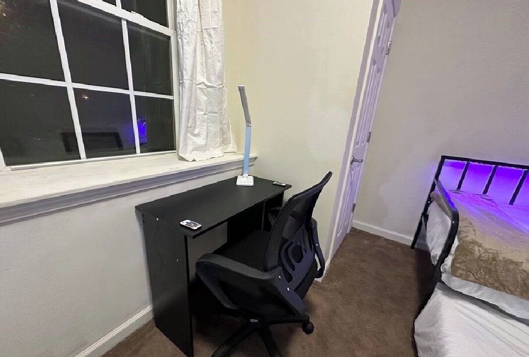 Photo of Bedroom in Stockade Historic District