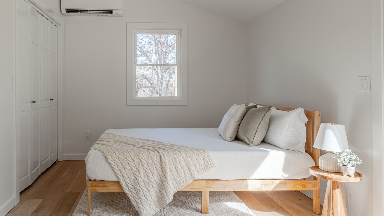 Photo of Bedroom in Mount Marion