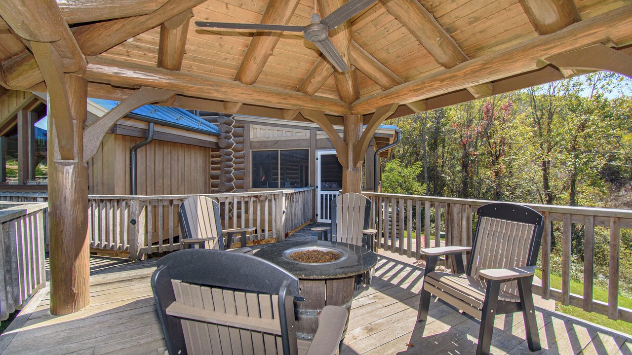 Photo of Patio Balcony in Pearisburg