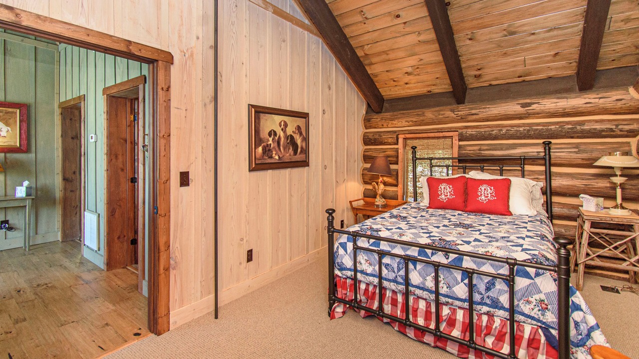 Photo of Bedroom in Pearisburg