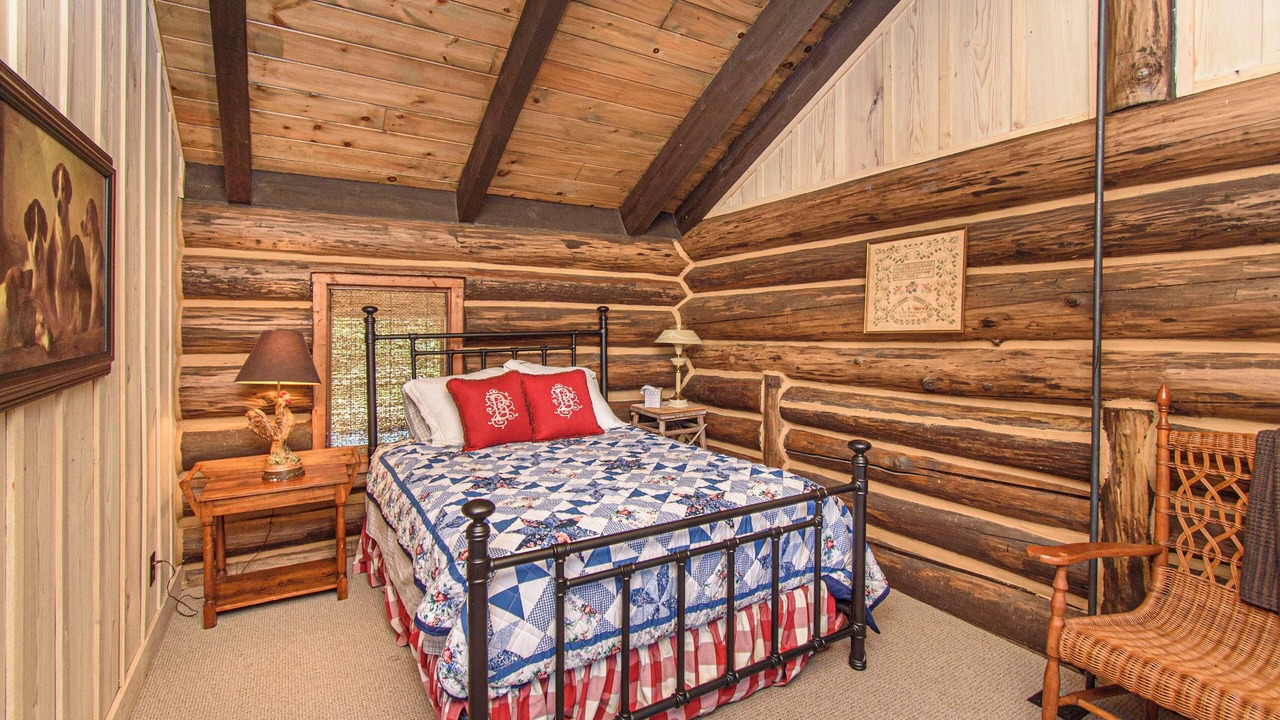 Photo of Bedroom in Pearisburg