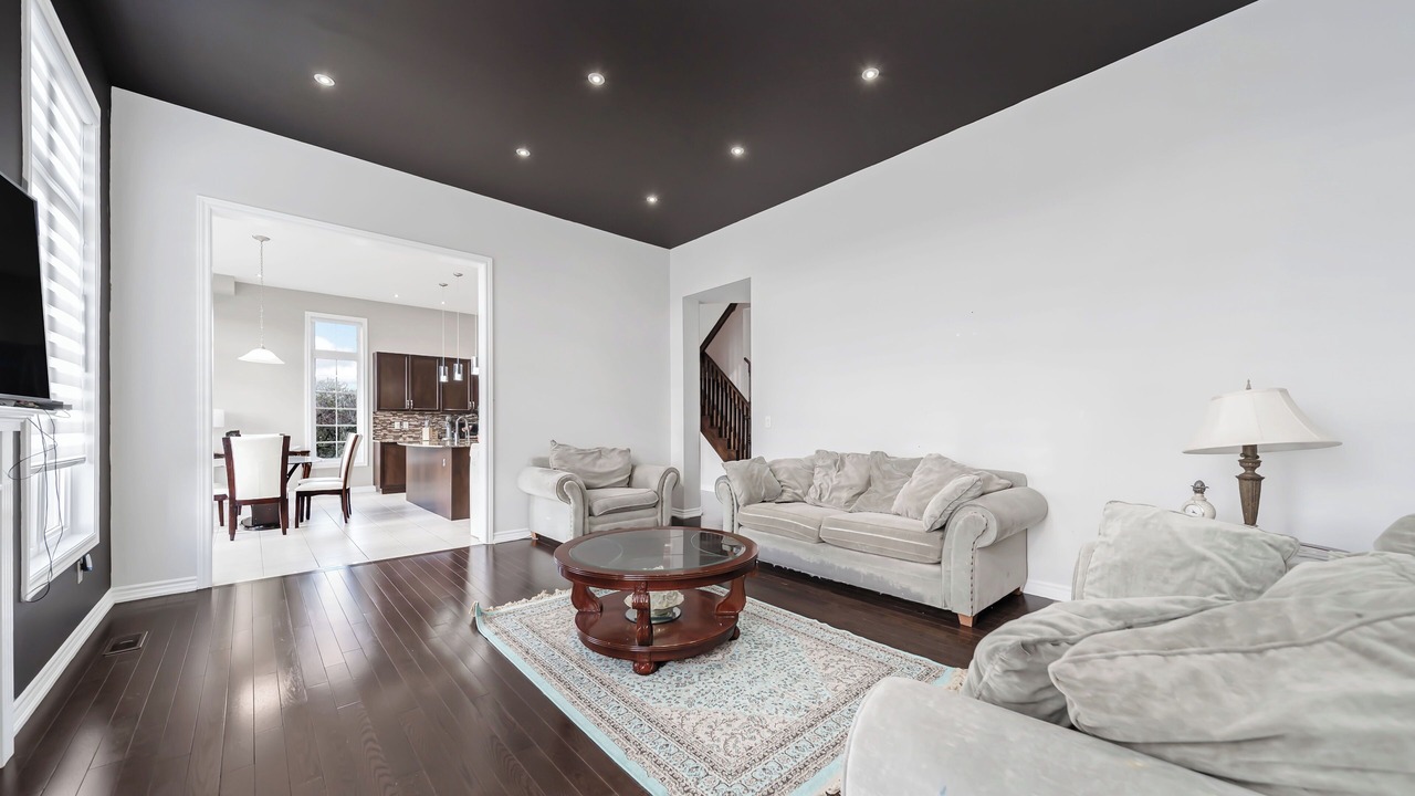 Photo of Livingroom in Brampton
