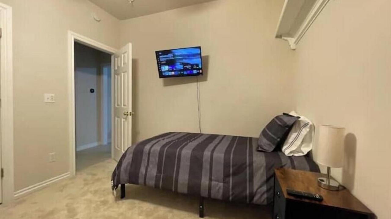 Photo of Bedroom in Yukon
