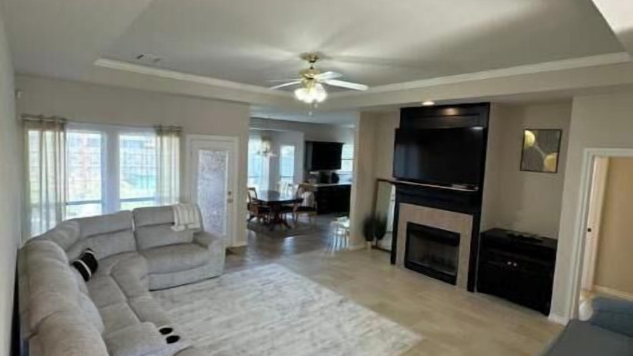 Photo of Livingroom in Yukon