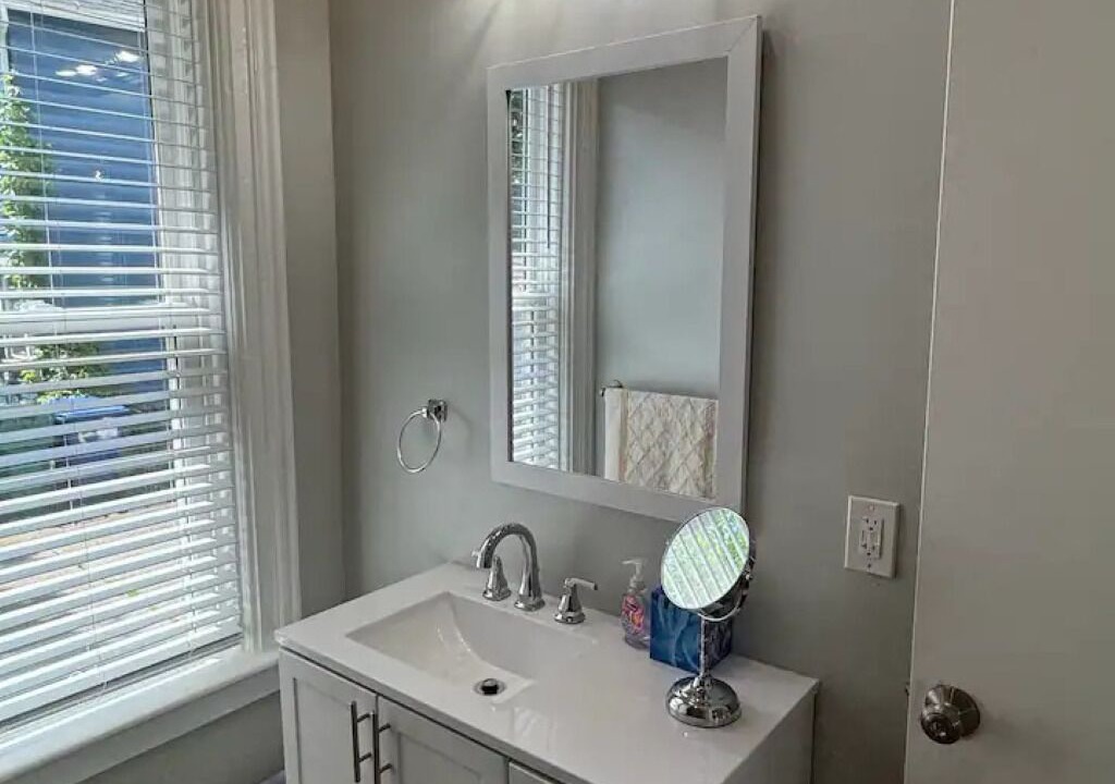Photo of Bathroom in Front Park