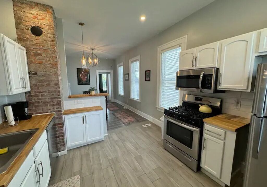 Photo of Kitchen in Front Park