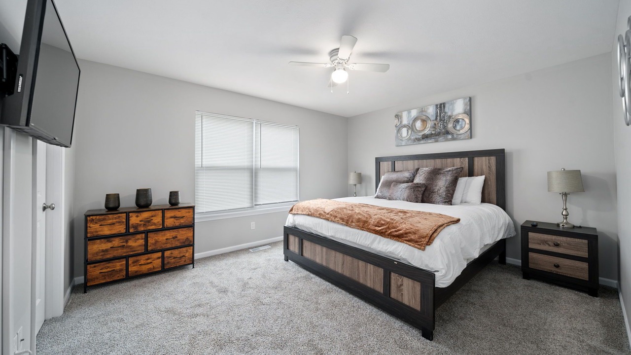 Photo of Bedroom in Crown Point