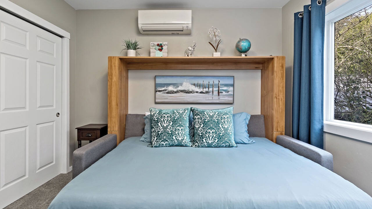Photo of Bedroom in Green Lake