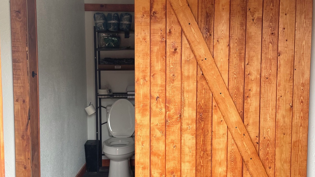 Photo of Bathroom in Licking