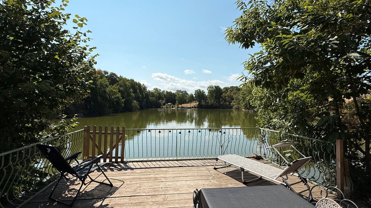 Photo of Patio Balcony in Champsac