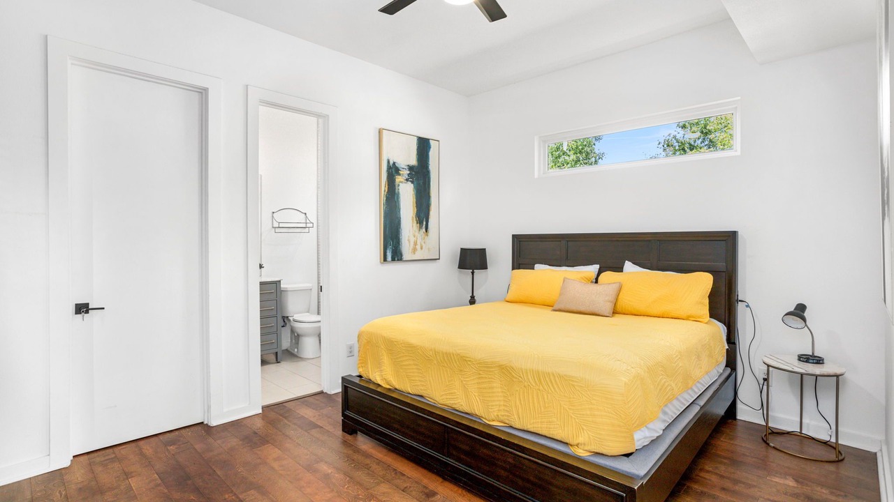 Photo of Bedroom in Arena District
