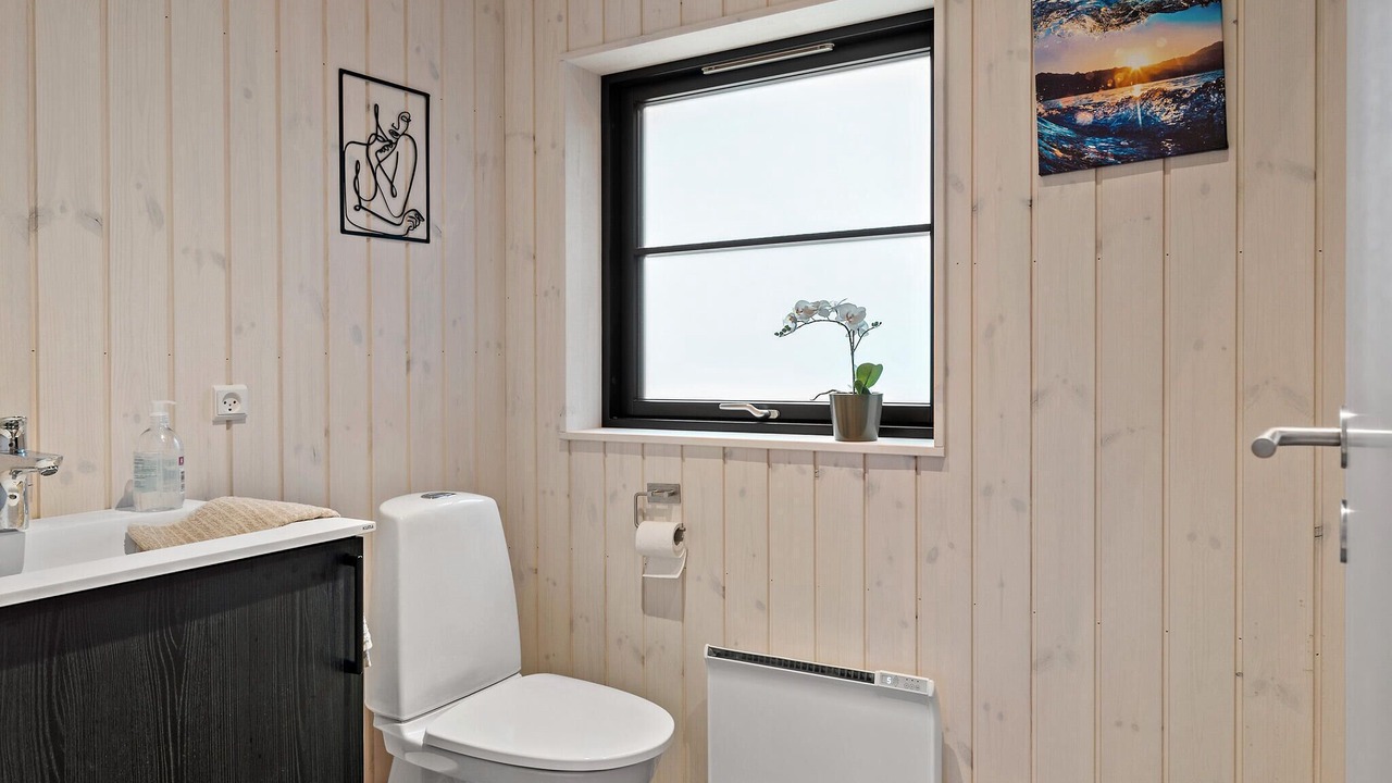 Photo of Bathroom in Holloselund