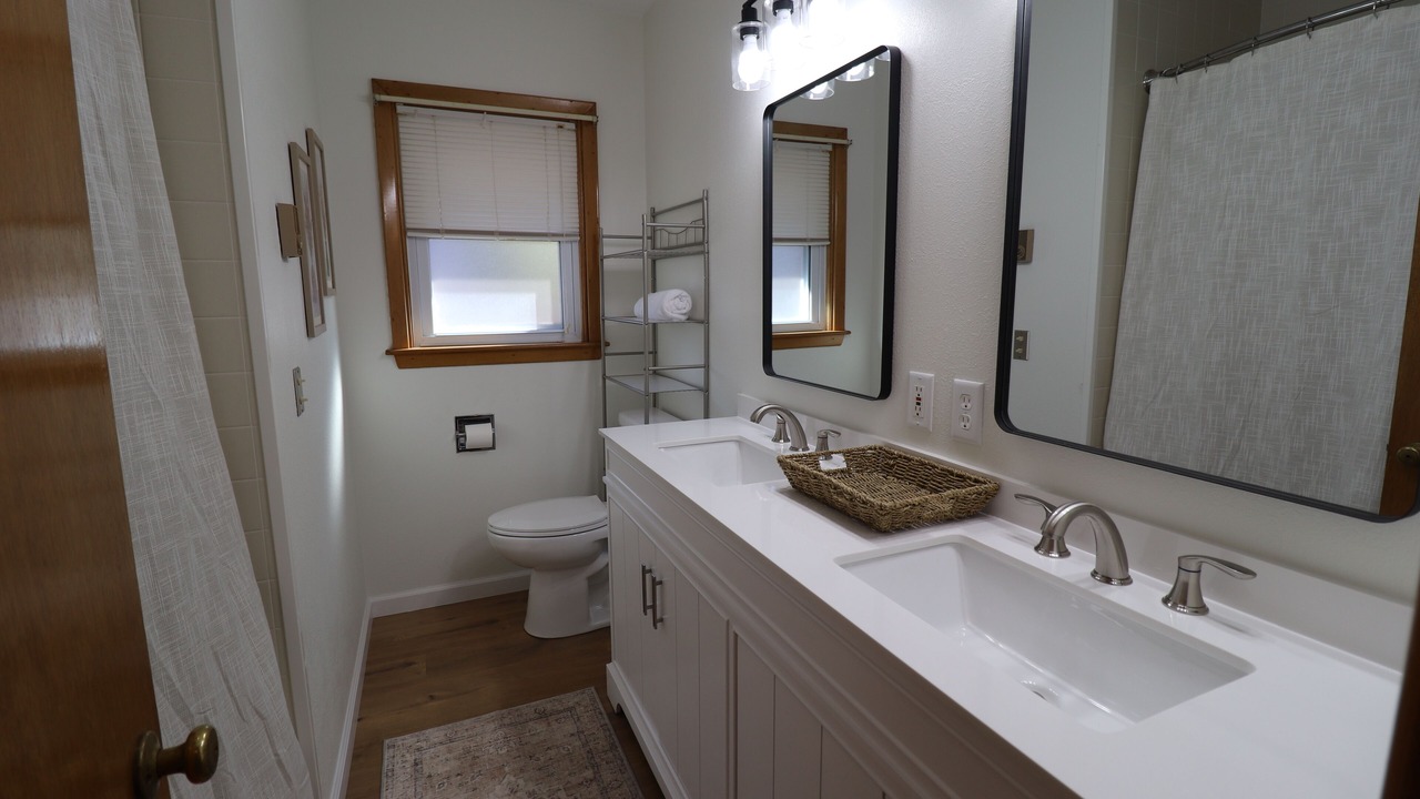 Photo of Bathroom in Scott City