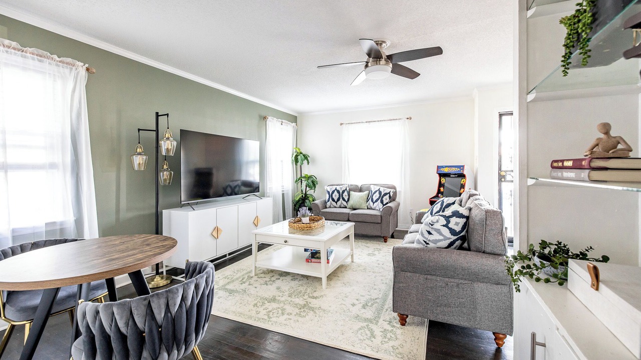 Photo of Livingroom in Memphis