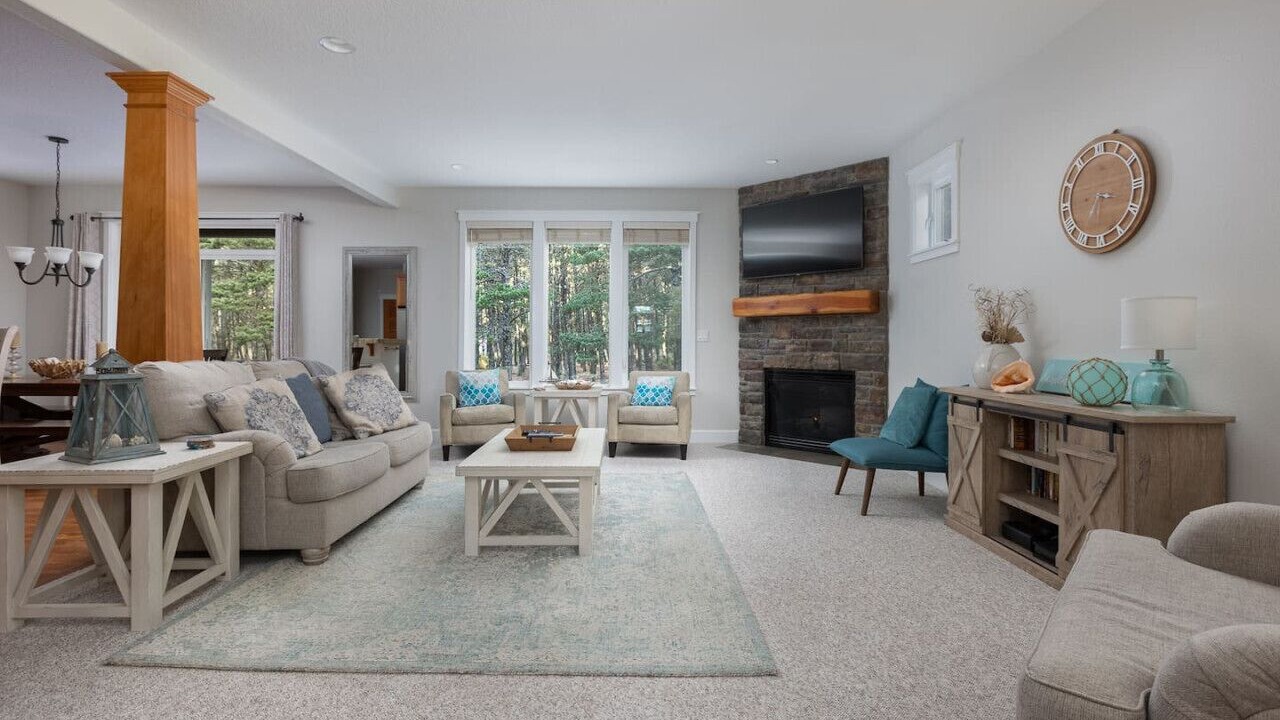 Photo of Livingroom in Pacific City