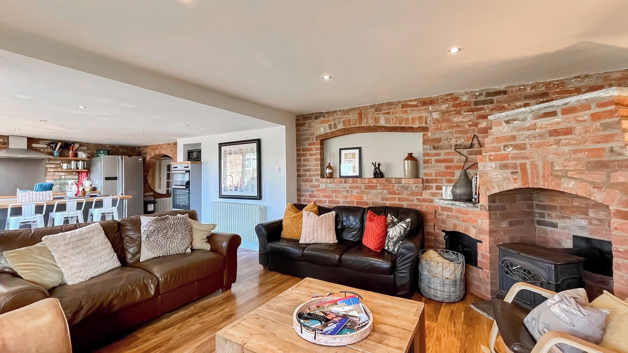 Photo of Others in Trowle Common