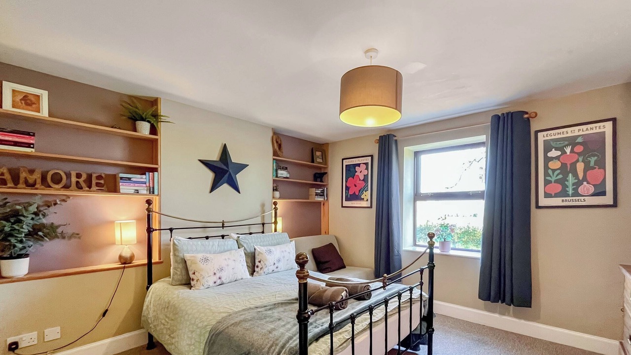 Photo of Others in Trowle Common