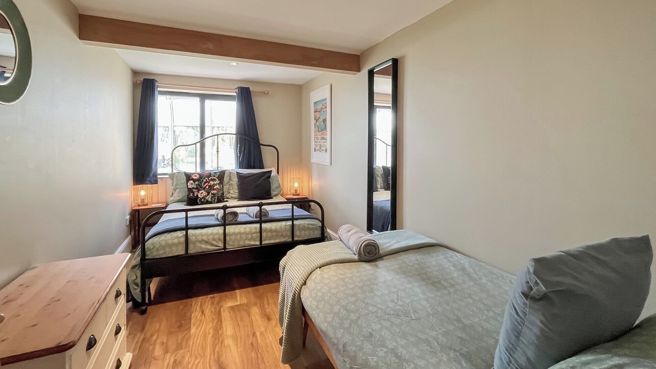 Photo of Others in Trowle Common