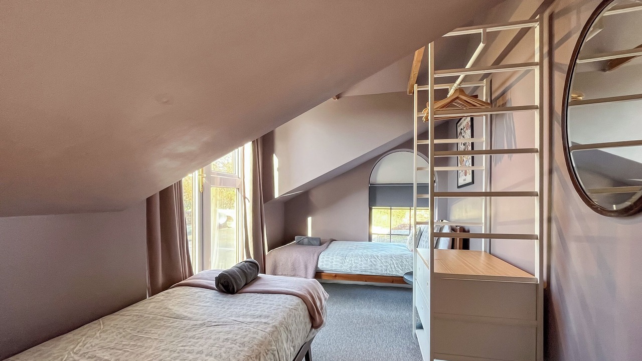 Photo of Others in Trowle Common