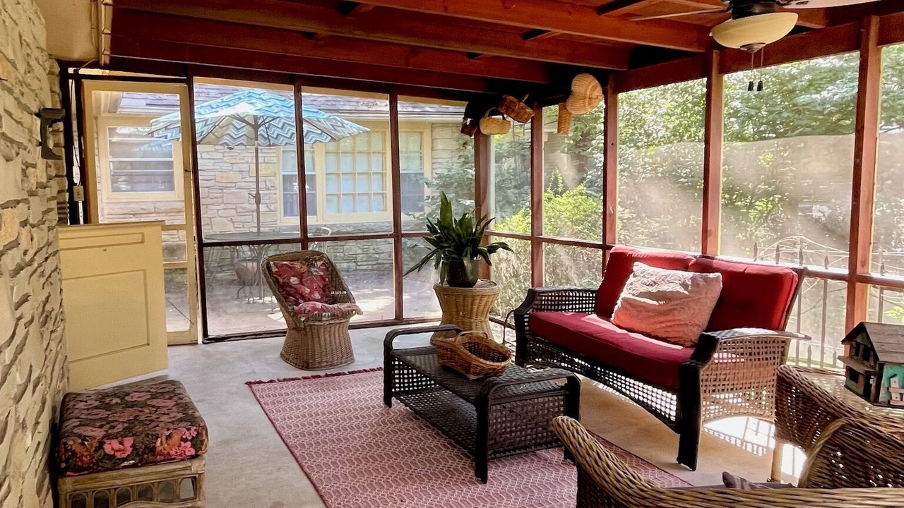 Photo of Livingroom in Winfield