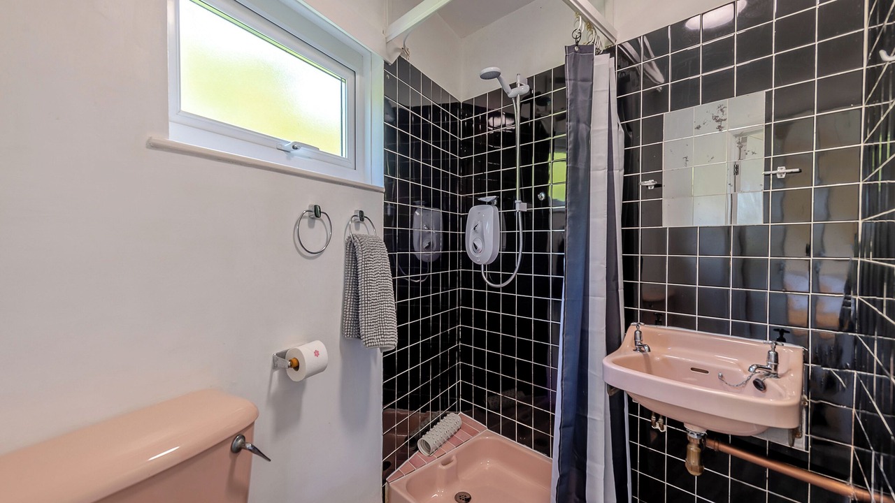 Photo of Bathroom in Hope-Cove