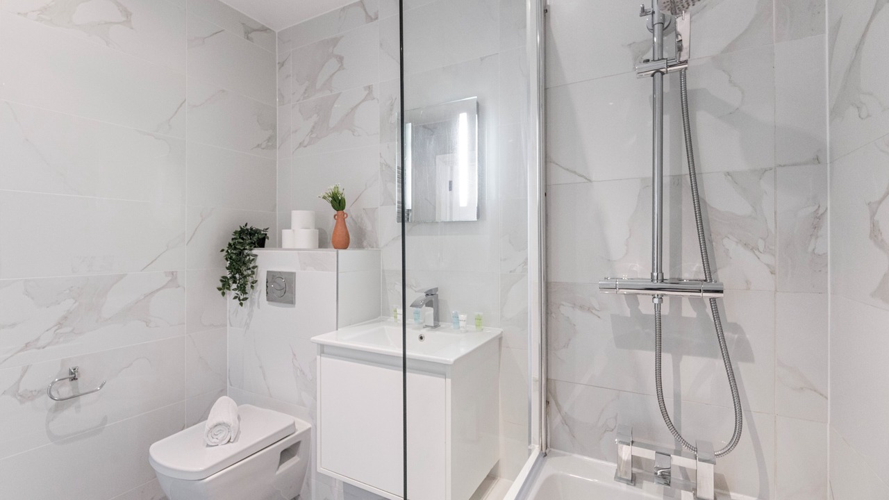 Photo of Bathroom in Lea Bridge