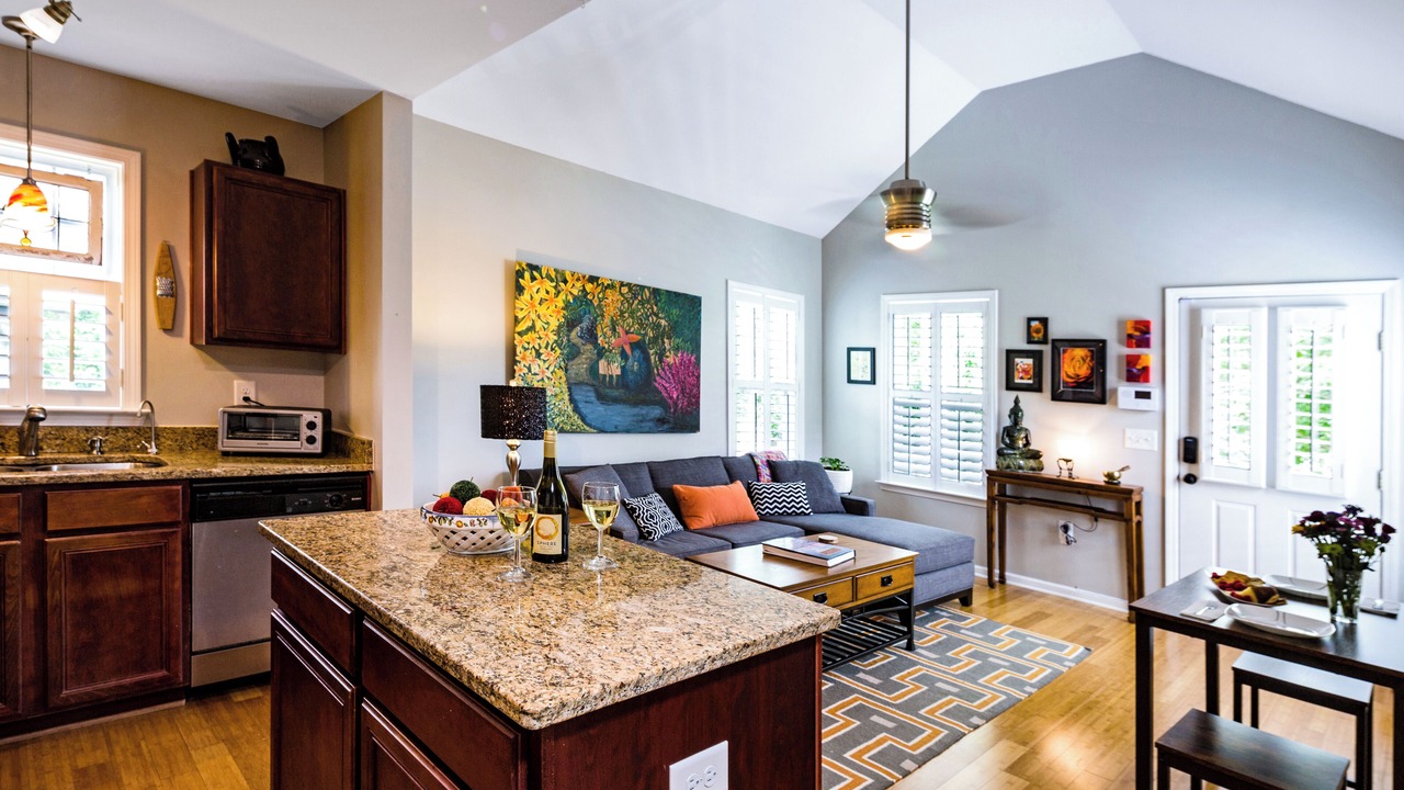 Photo of Livingroom in Downtown