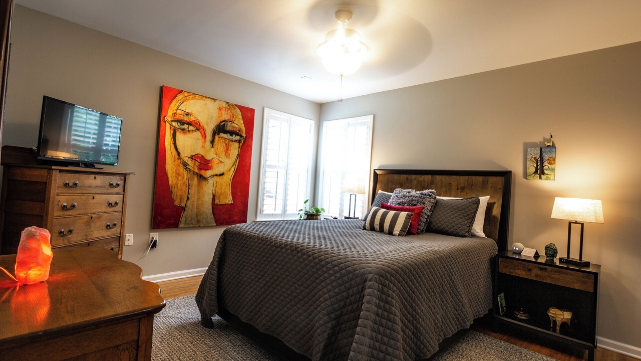 Photo of Bedroom in Downtown