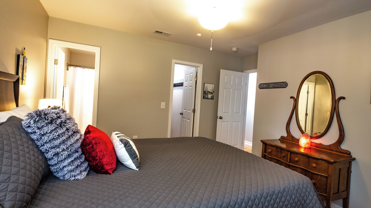 Photo of Bedroom in Downtown