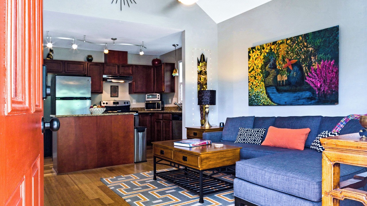 Photo of Livingroom in Downtown