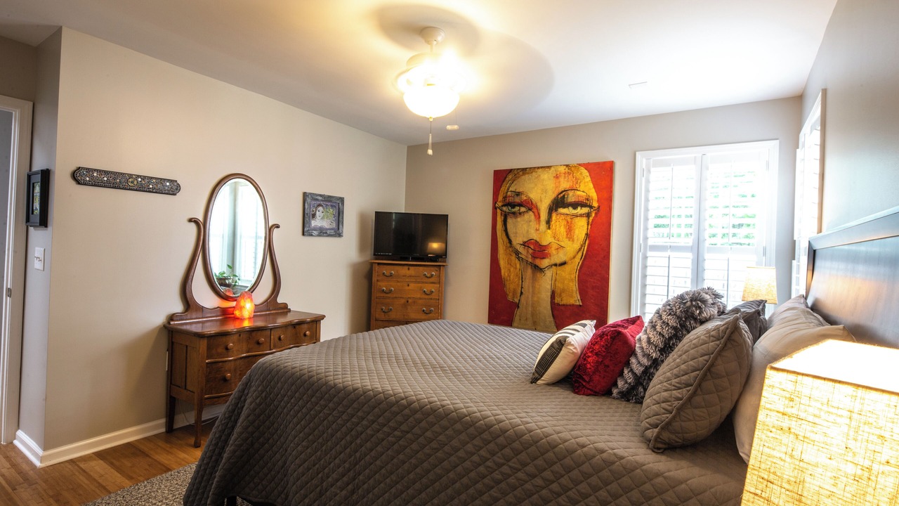 Photo of Bedroom in Downtown