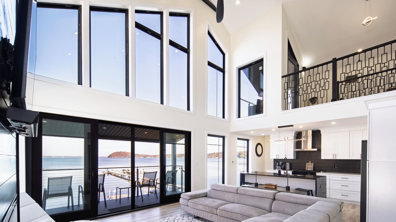 Photo of Livingroom in Saratoga Springs