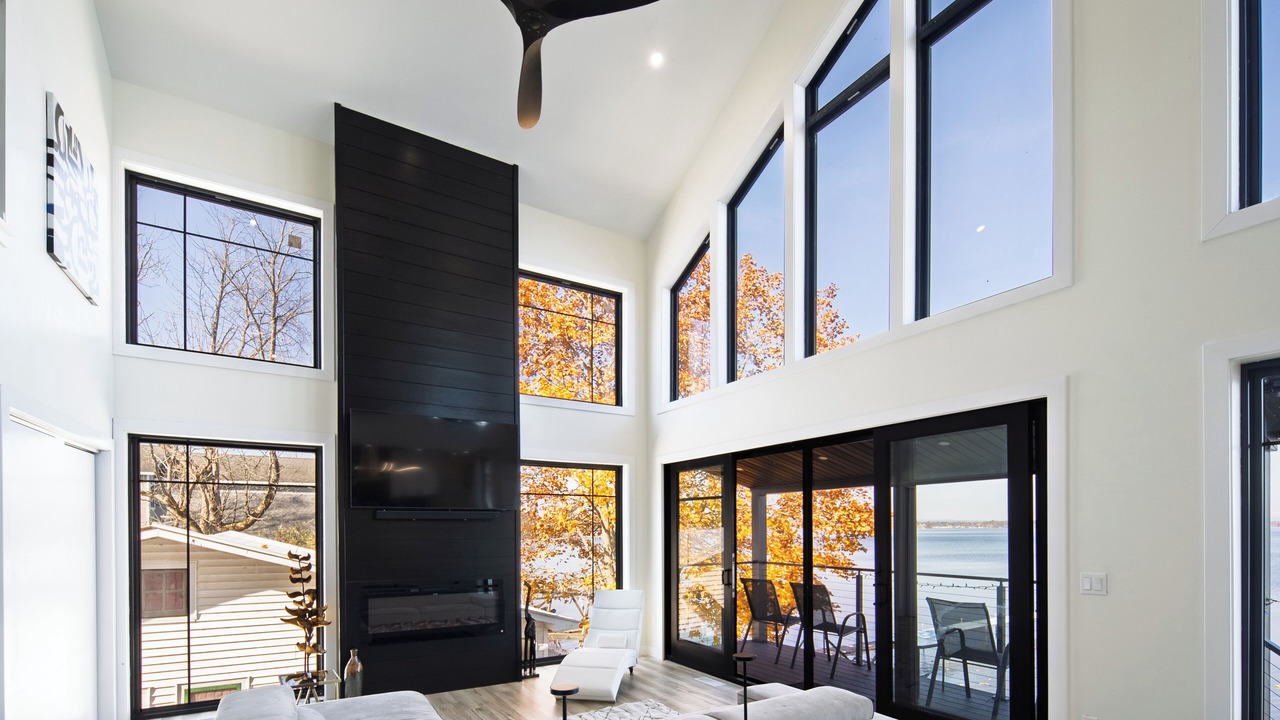 Photo of Livingroom in Saratoga Springs