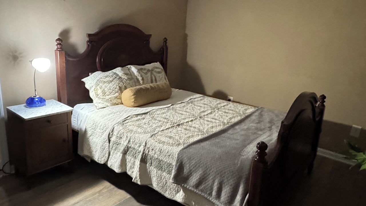 Photo of Bedroom in Peach County