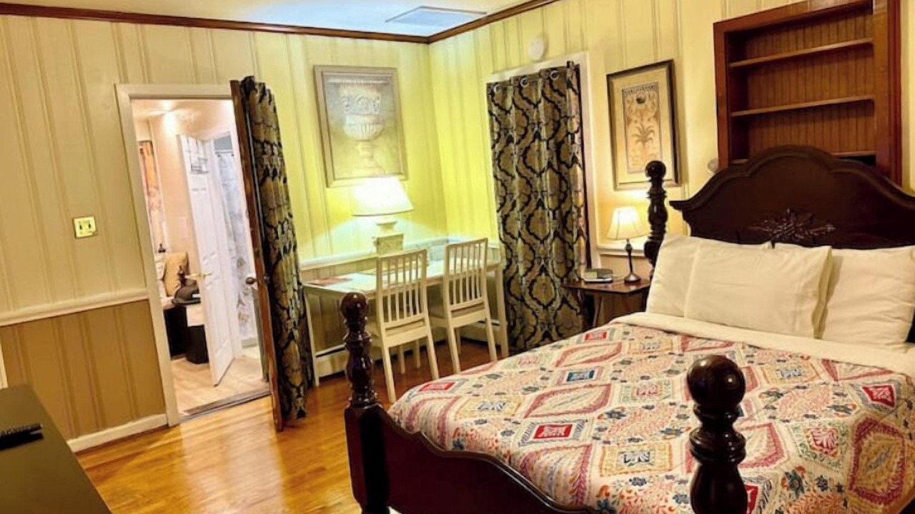 Photo of Bedroom in Lynchburg
