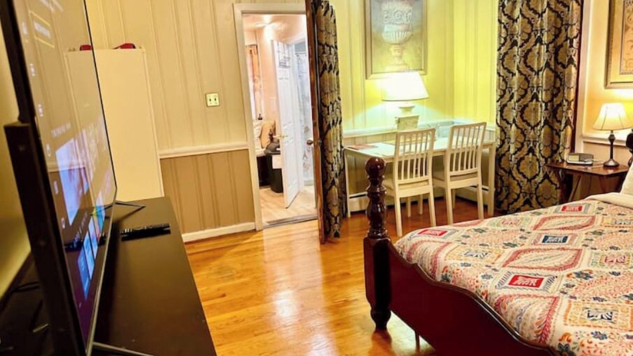 Photo of Bedroom in Lynchburg