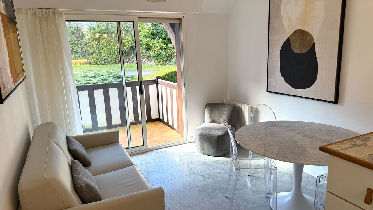Photo of Livingroom in Deauville