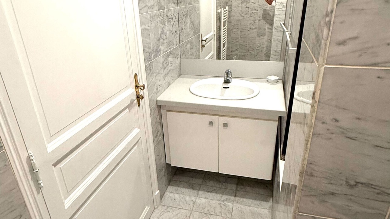 Photo of Bathroom in Deauville