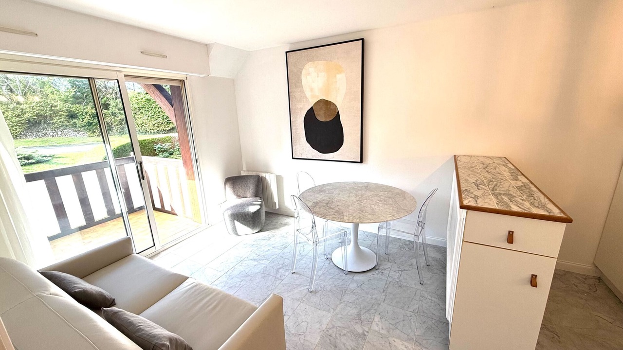 Photo of Livingroom in Deauville