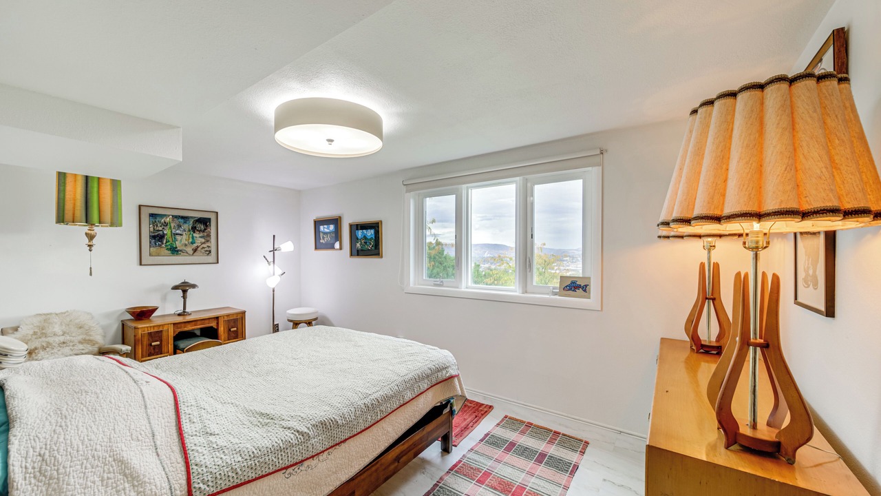 Photo of Bedroom in Clarkston Heights-Vineland