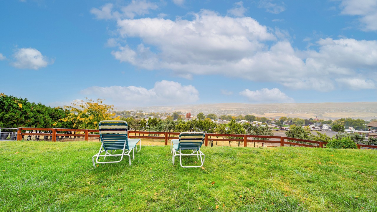 Photo of Others in Clarkston Heights-Vineland