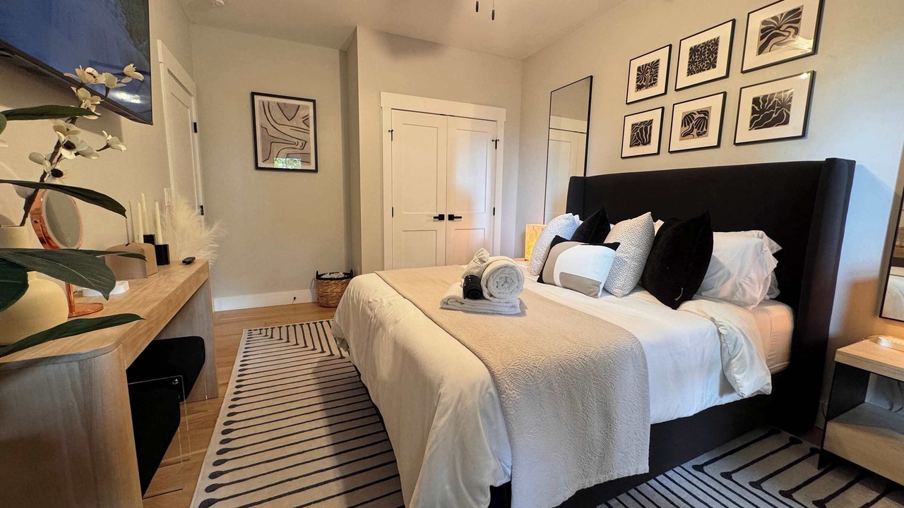 Photo of Bedroom in Laurel Park