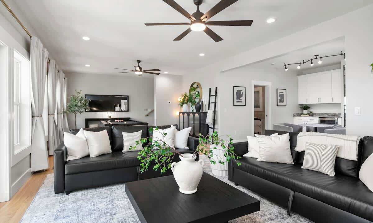 Photo of Bedroom in Laurel Park