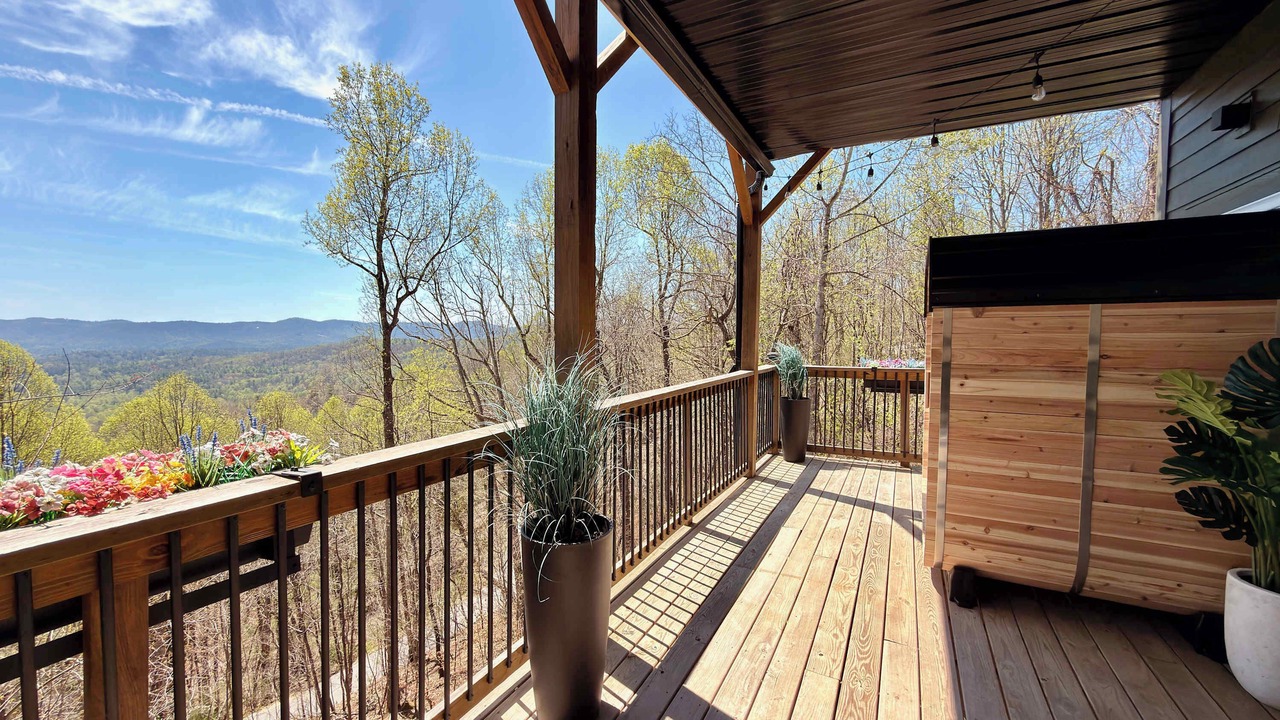 Photo of Patio Balcony in Laurel Park