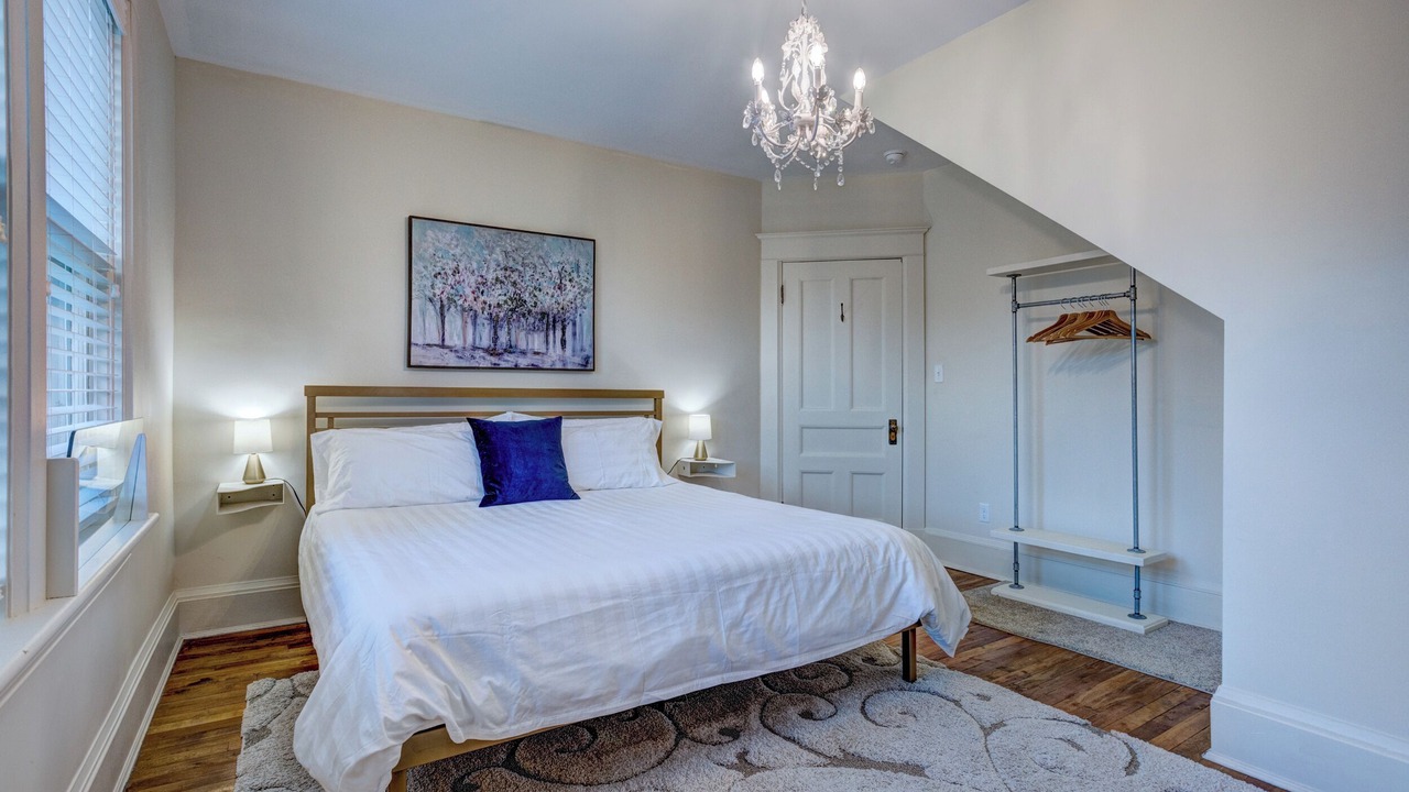 Photo of Bedroom in Lunenburg