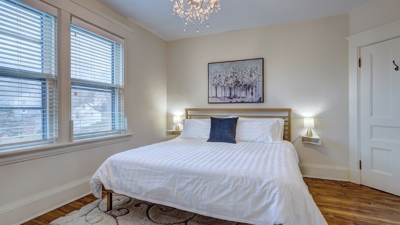 Photo of Bedroom in Lunenburg