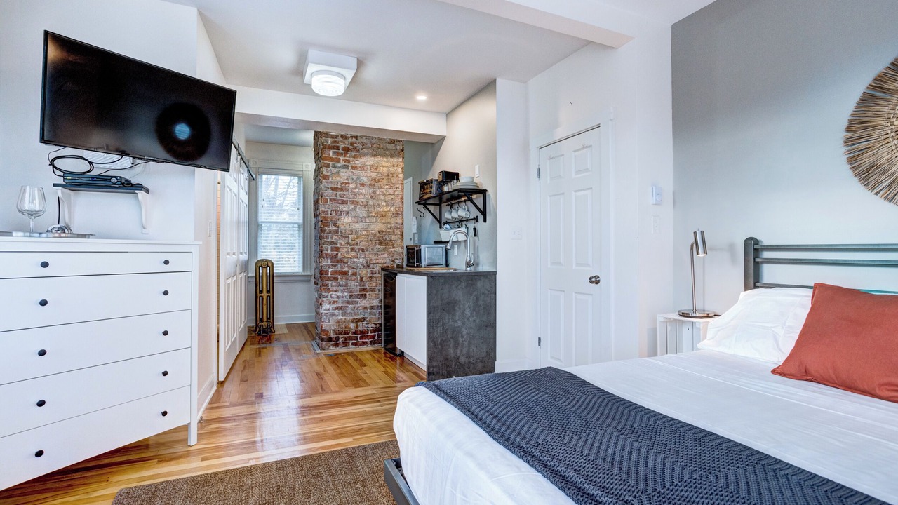Photo of Bedroom in Lunenburg