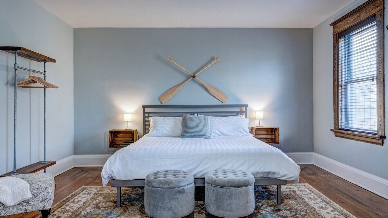 Photo of Bedroom in Lunenburg