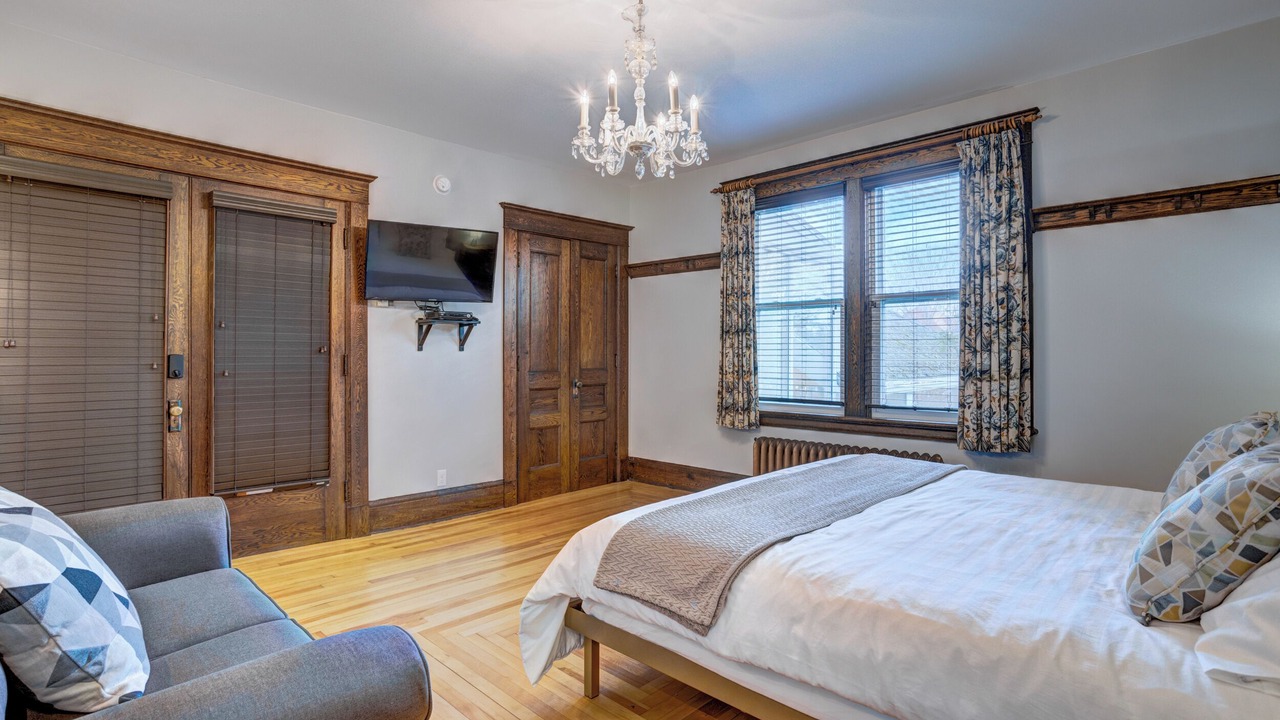 Photo of Bedroom in Lunenburg