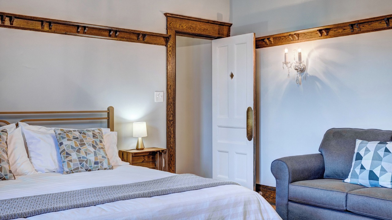 Photo of Bedroom in Lunenburg